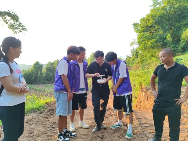 教育帮扶筑“信心” “助航”乡村振兴