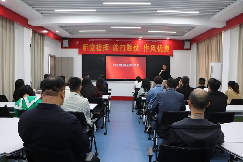 湘潭市建设工程造价管理协会莅临我校开展调研活动3.JPG